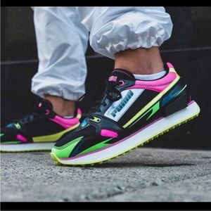 PUMA Mile Rider Sunny Getaway Shoes Size 9 Black Neon Green